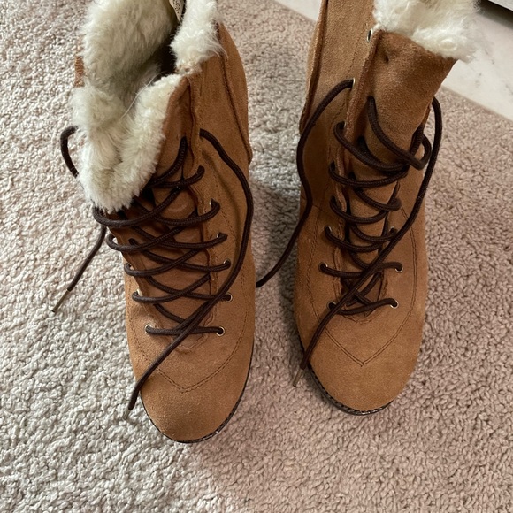 Size 10 women’s camel suede platform, wedge winter boots - Picture 3 of 5